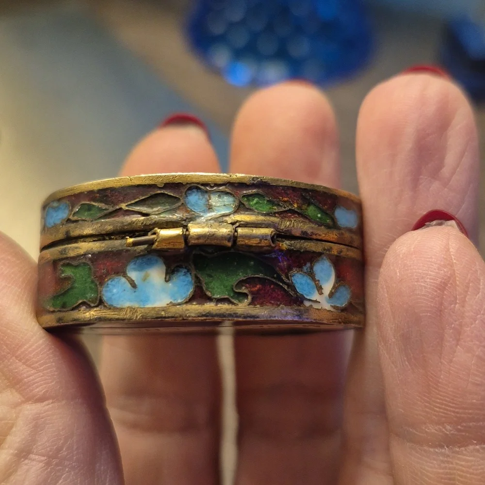 Source Unknown Red Enamel Floral Cloisonné Mini Jewelry Trinket Box